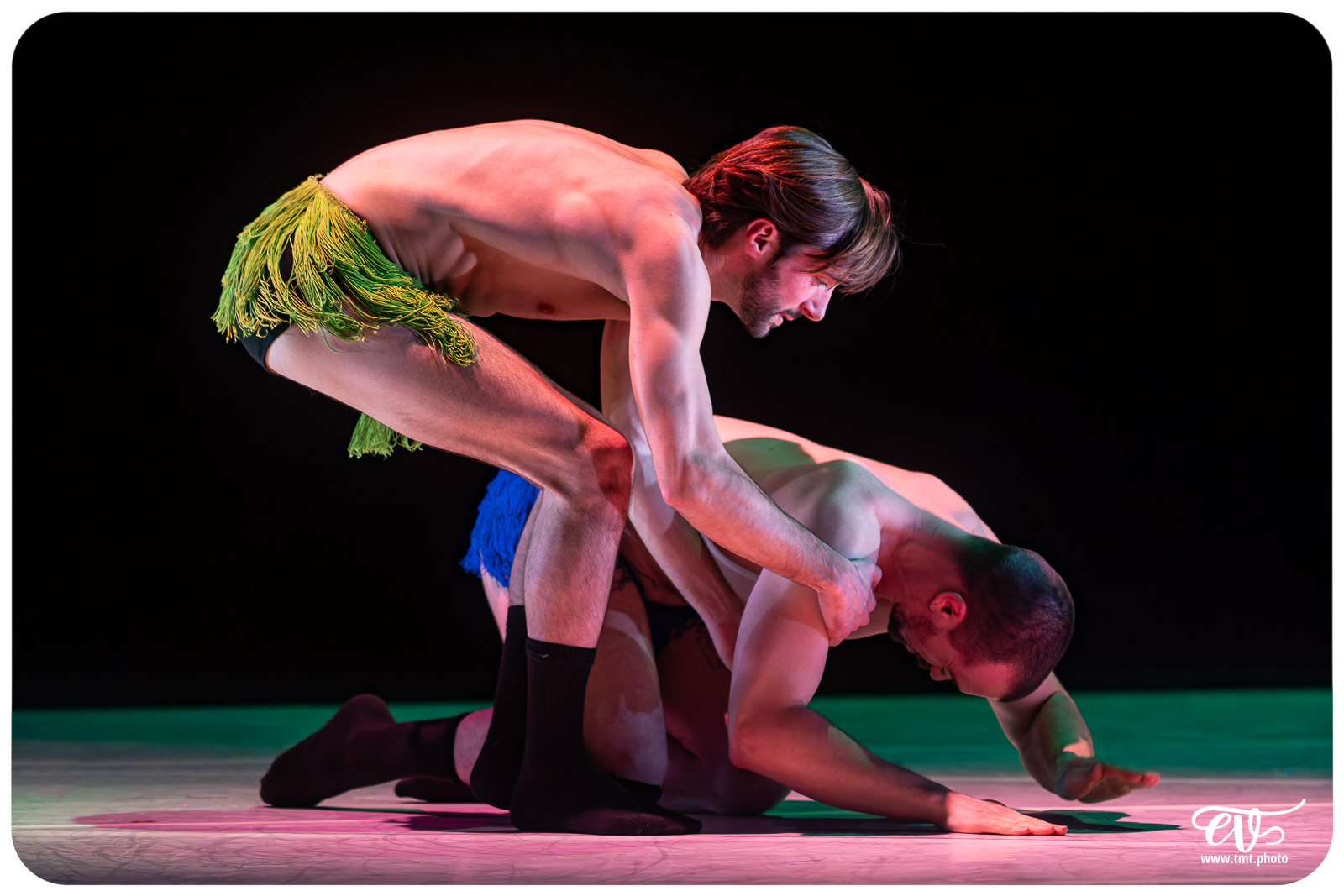 A4 (COMME LA FEUILLE) CIE CHICOS MAMBO